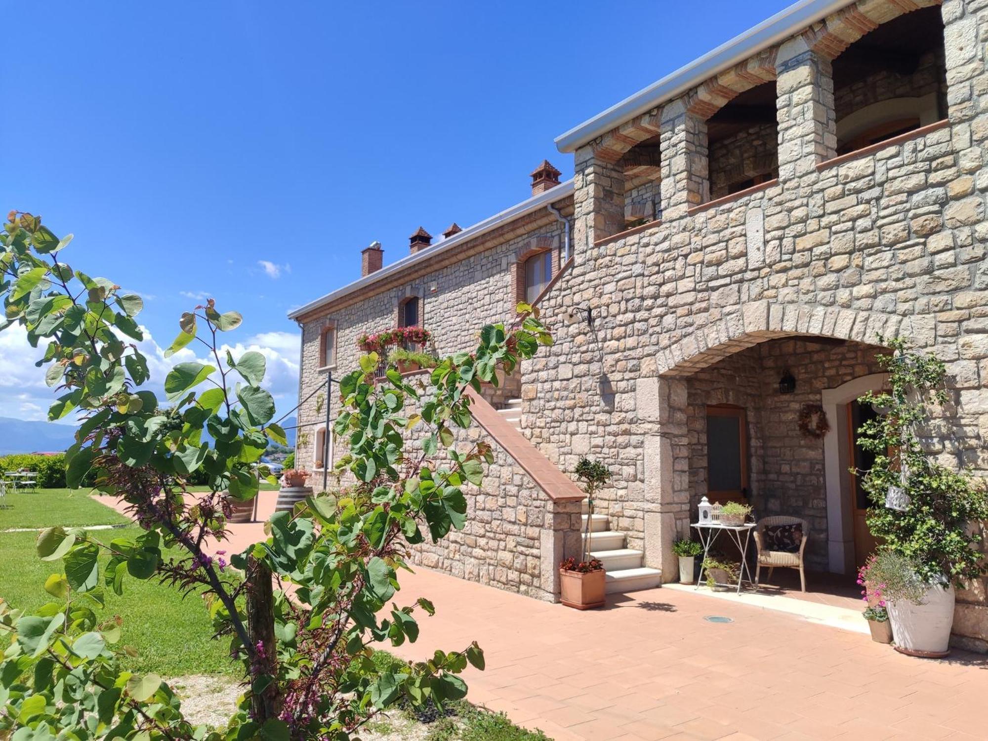 Masseria Fontana Dei Fieri Pietrelcina Εξωτερικό φωτογραφία